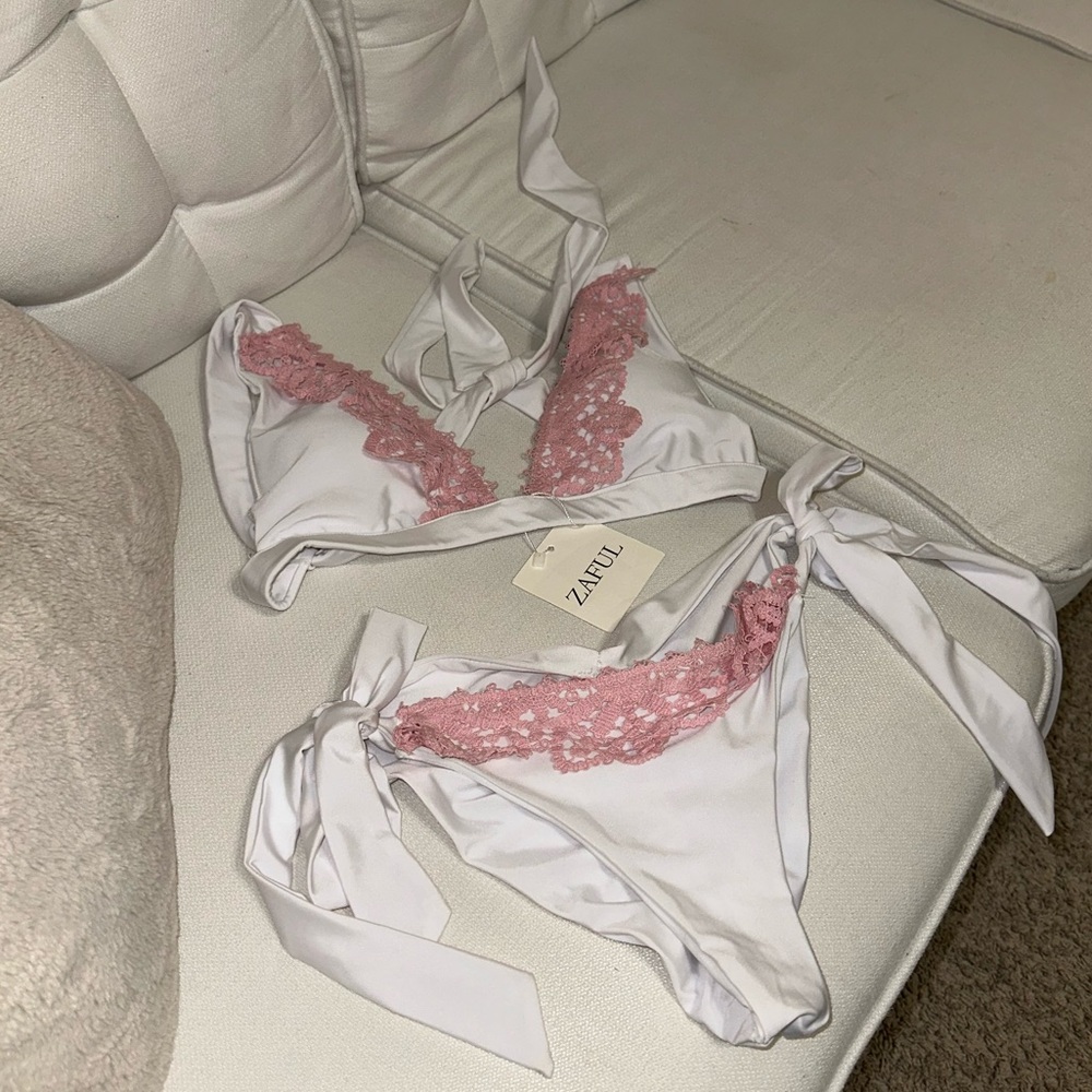 ZAFUL New - NEVER Worn LARGE